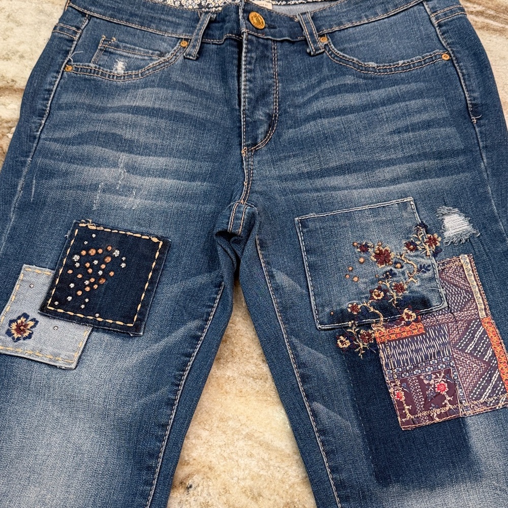 American Vintage Denim Straight Leg Jeans with Artistic Patches - Picture 2 of 6